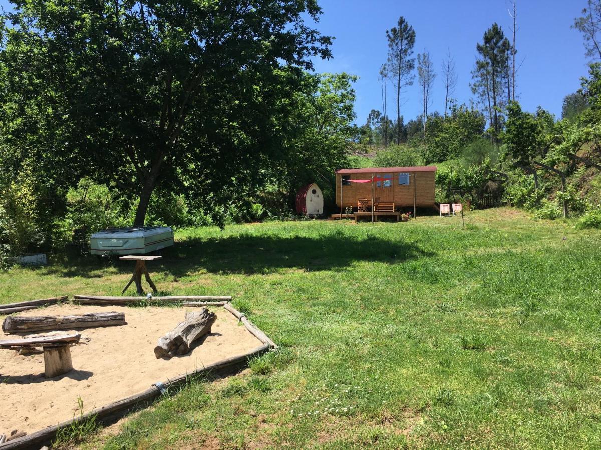 פדרוגאו גראנדה Rosa The Cosy Cabin - Gypsy Wagon - Shepherds Hut, River Views Off-Grid Eco Living מראה חיצוני תמונה